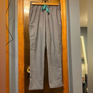 Figs Yola Gray Cargo Scrub Pants size Small womans